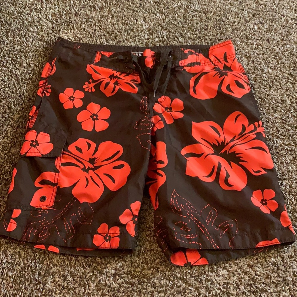 Men’s swim trunks